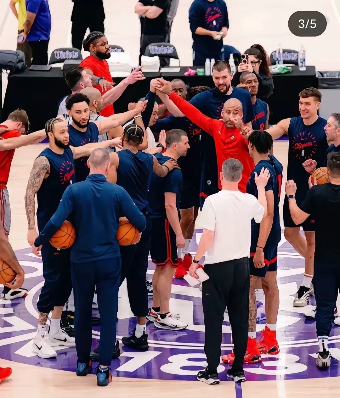 里程碑夜！洛杉矶湖人远射贴柱；德甲清晨刷纪录；气氛紧张；训练强度明显提升的简单介绍